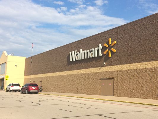 Walmart Continues Cash Bonus for Hourly Employees | Magic 95.5 FM