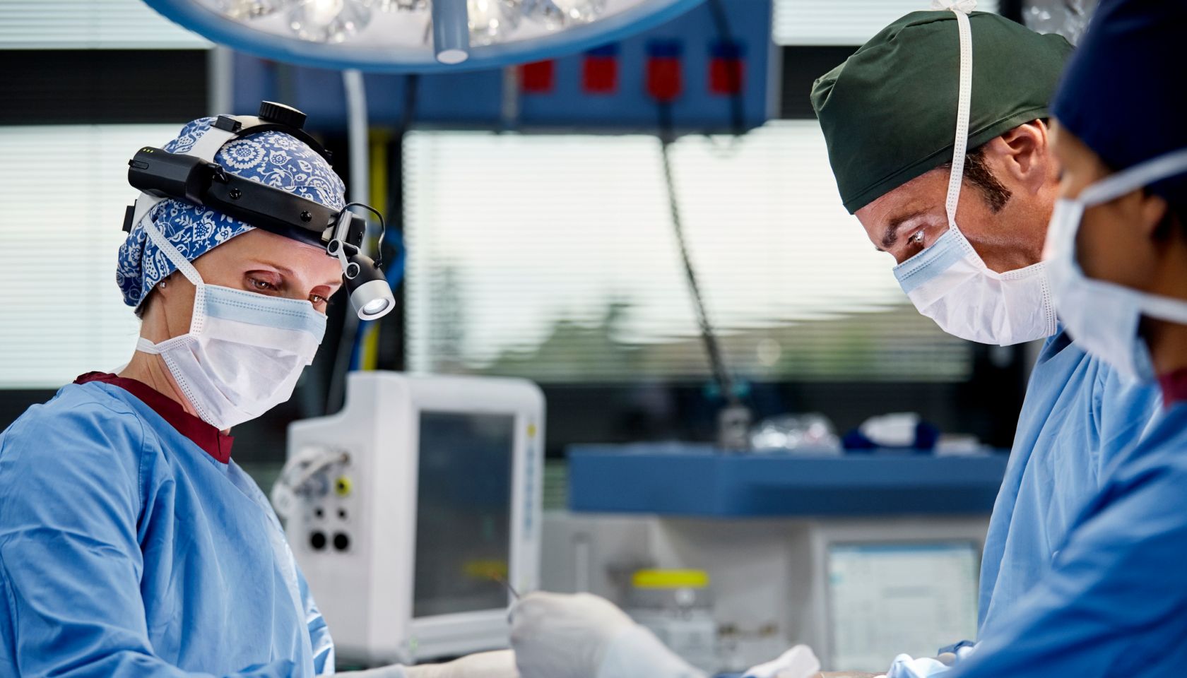 Female surgeon operation patient in emergency room