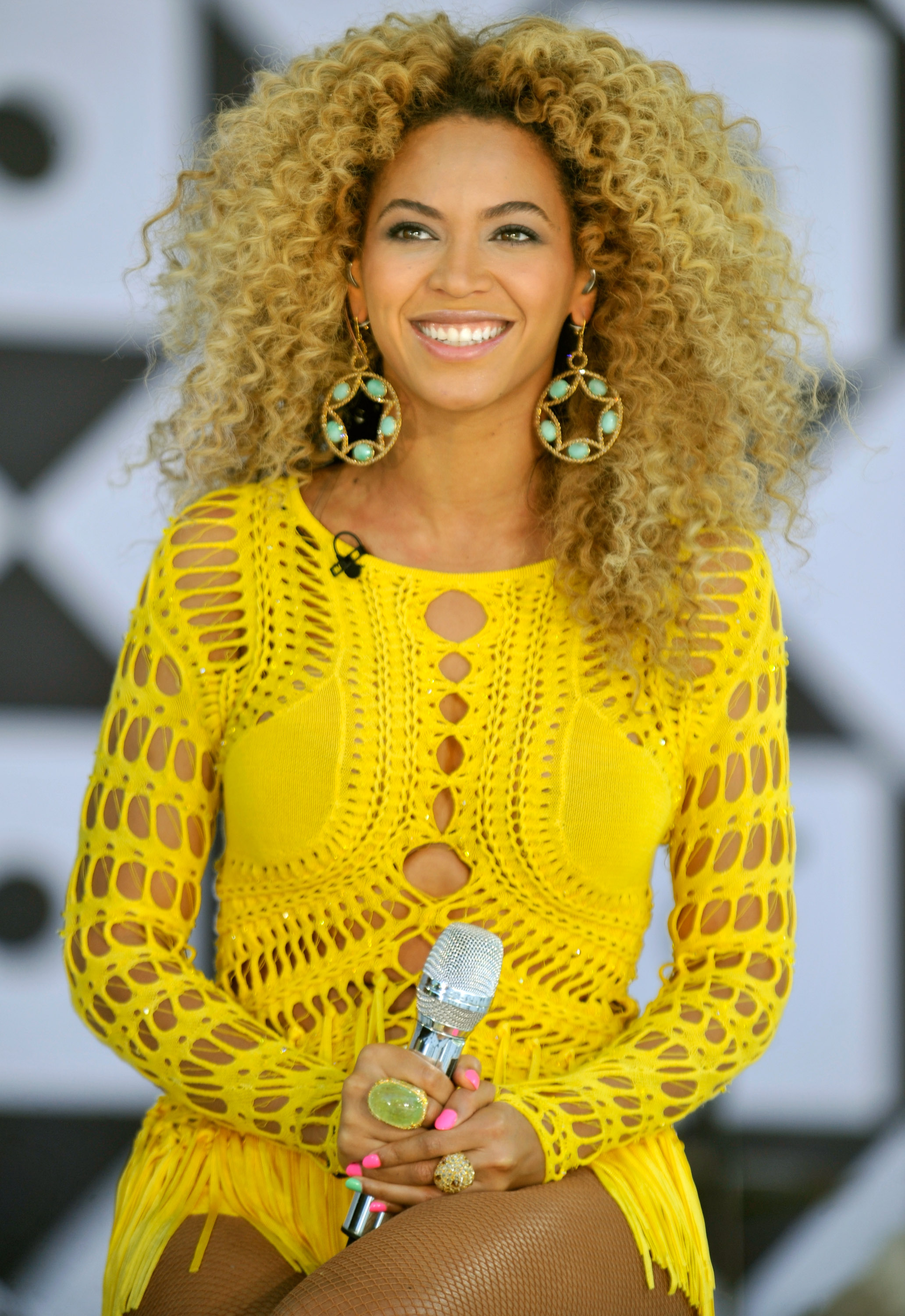 Beyonce Performs On ABC's 'Good Morning America'