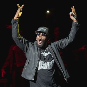 R. Kelly Performs At Bass Concert Hall