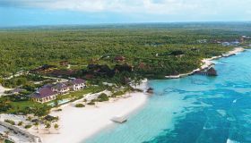 Former US President Bill Clinton and his New York Senator wife Hillary are reportedly looking for a holiday home in the stunning Dominican Republic resort of PuntaCana\nCredit: Paul Barton / WENN\n\n(WENN does not claim any Copyright or License in the atta