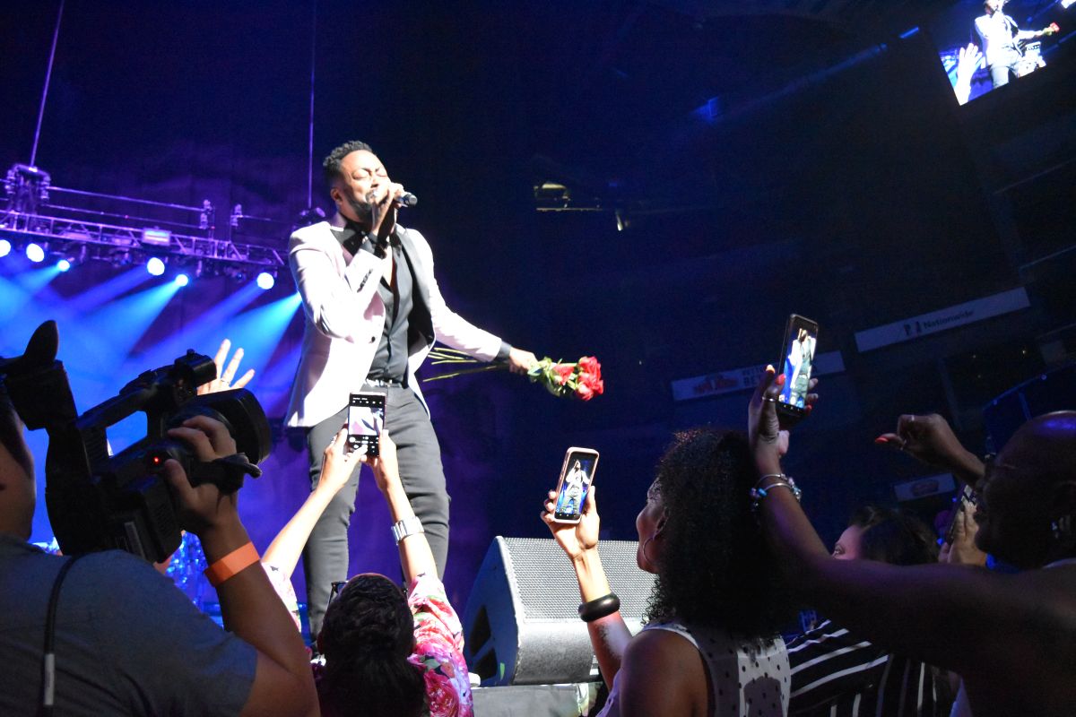 Raheem Devaughn at the One More Time Experience Columbus