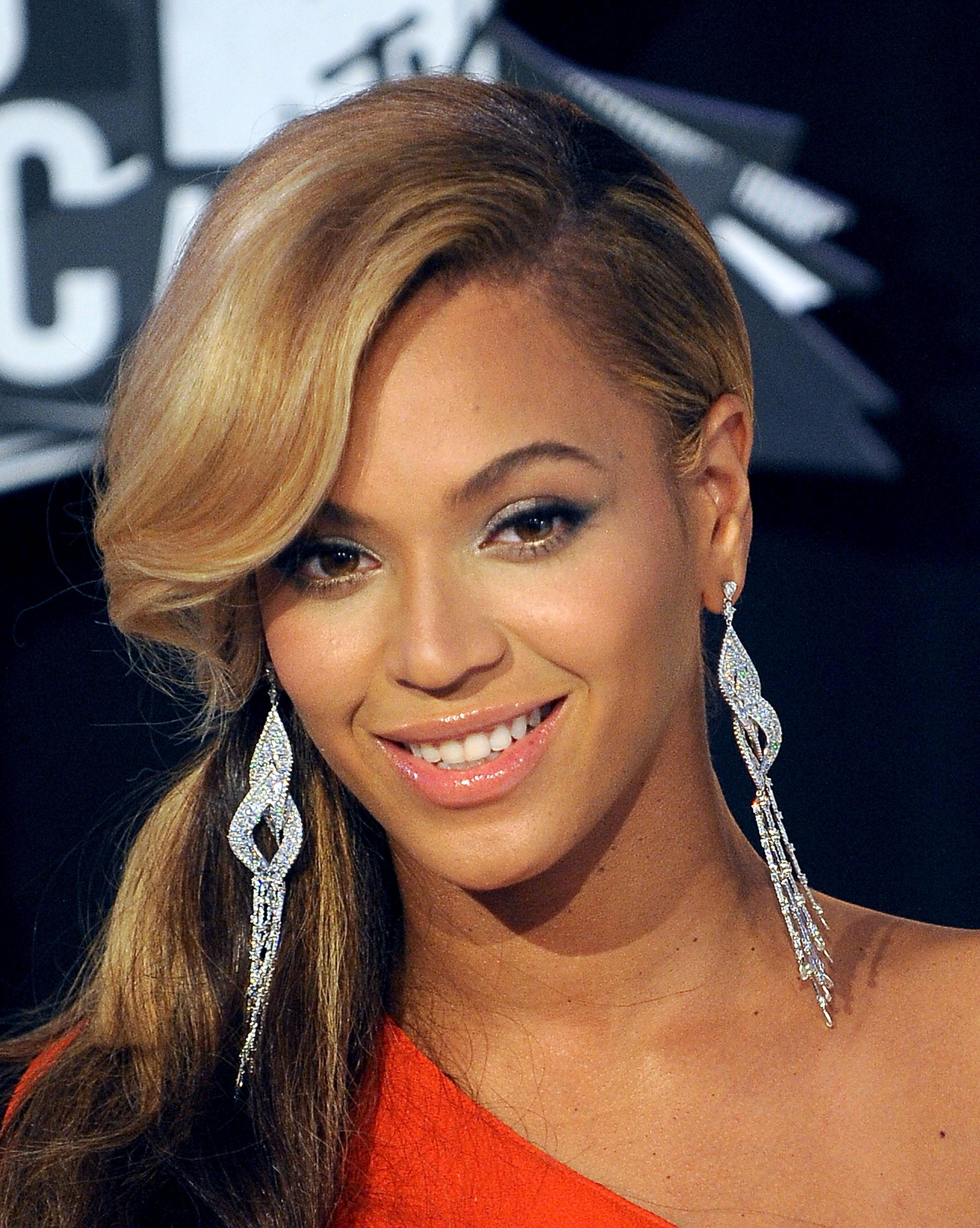 2011 MTV Video Music Awards - Arrivals