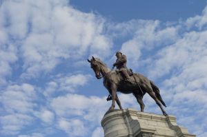 Robert Lee statue in Richmond, Virginia.