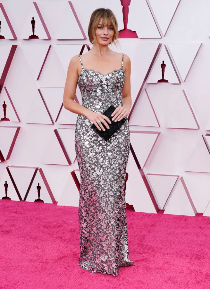 Margot Robbie in Chanel