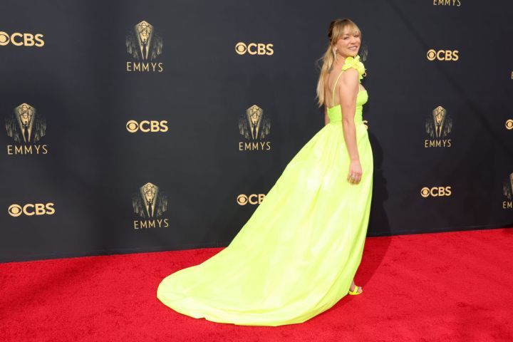 All the Lewks & Hot Mess from the 2021 Emmy Red Carpet: Kaley Cuoco