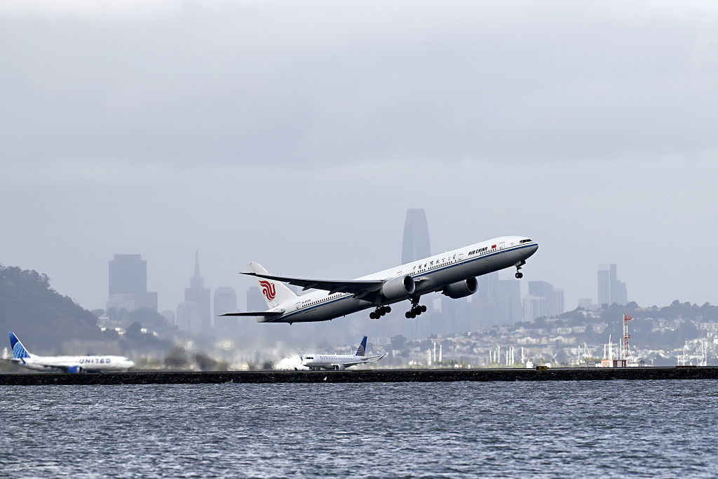 Planes at San Francisco International Airport (SFO) during rainy day
