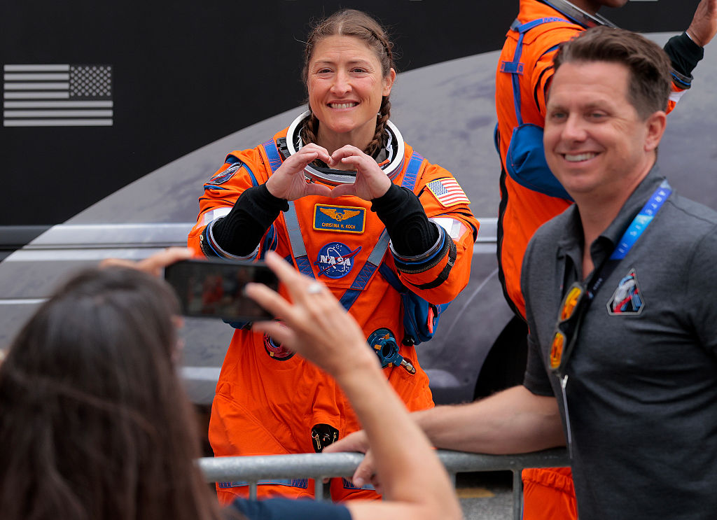 Artemis II Launches Manned Test Flight Around The Moon