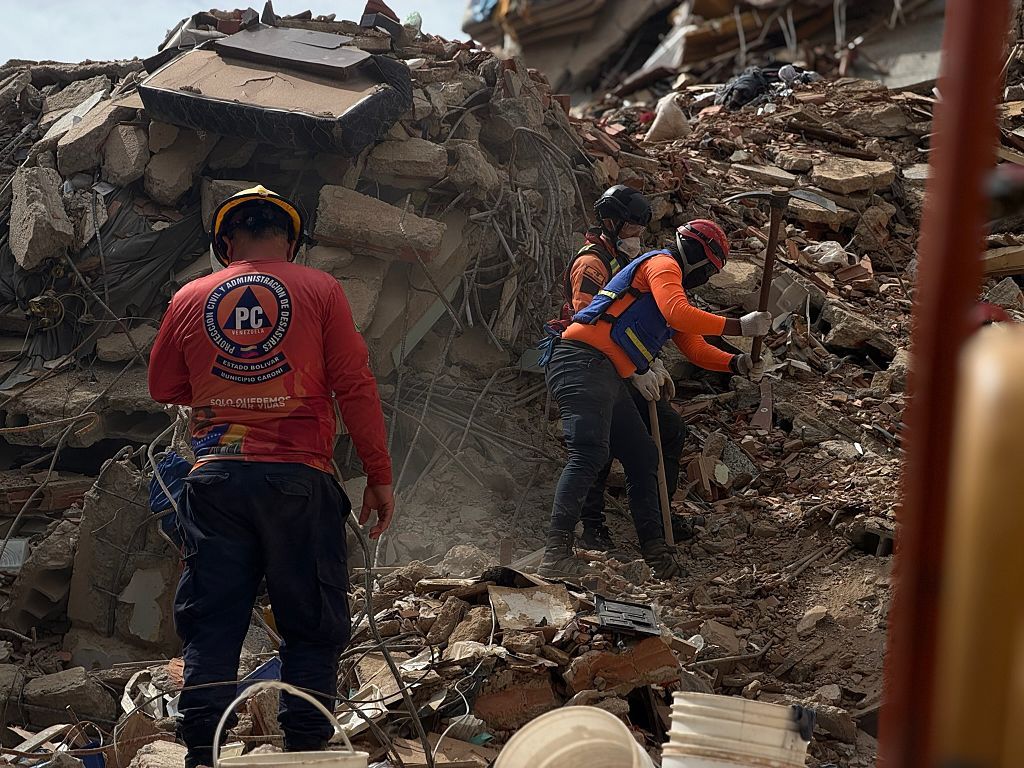 Search efforts continue at the Moises building in San Bernardino, Caracas