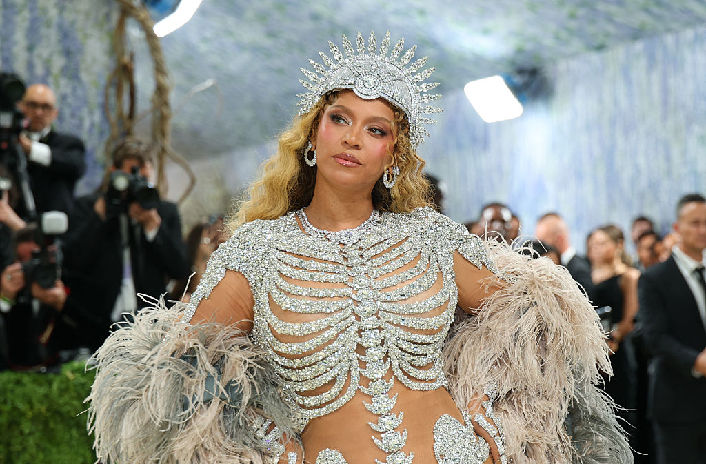 US-ENTERTAINMENT-FASHION-CELEBRITY-MUSEUM-METGALA