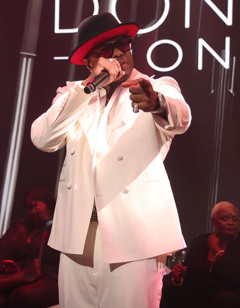 Apple Music and Complex present VERZUZ Live Match-Up: “R&B Nights” featuring Donell Jones vs. Joe